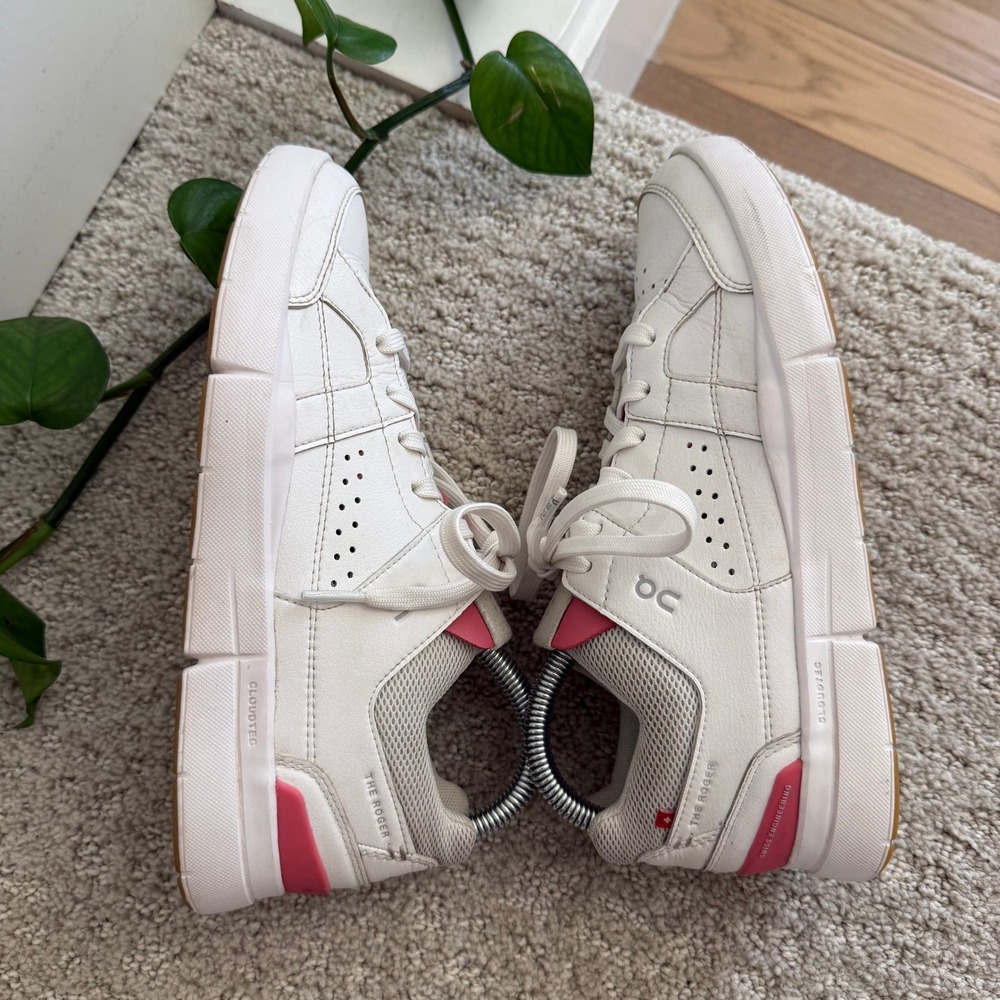 ON RUNNING THE‎ ROGER CLUBHOUSE SNEAKERS ROSEWOOD SAMPLE Women 7.5 LEATHER WHITE